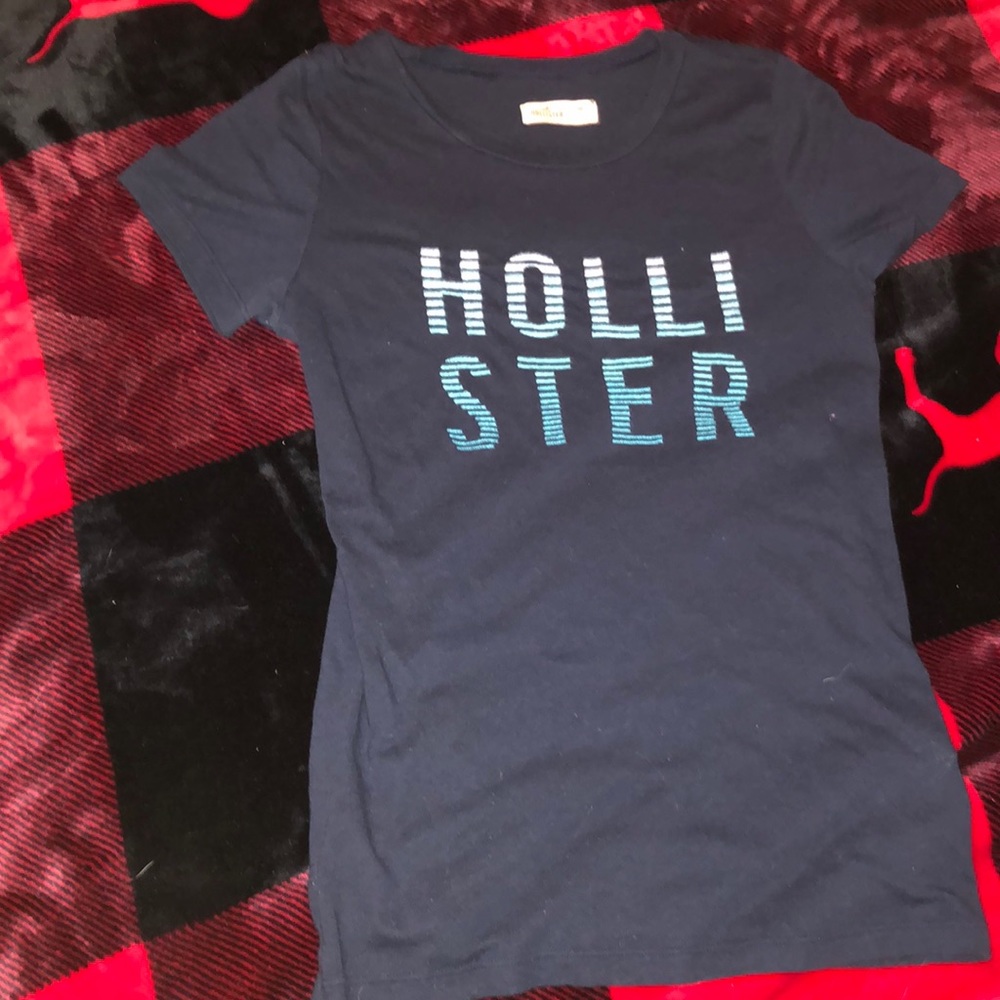Hollister tee shirt